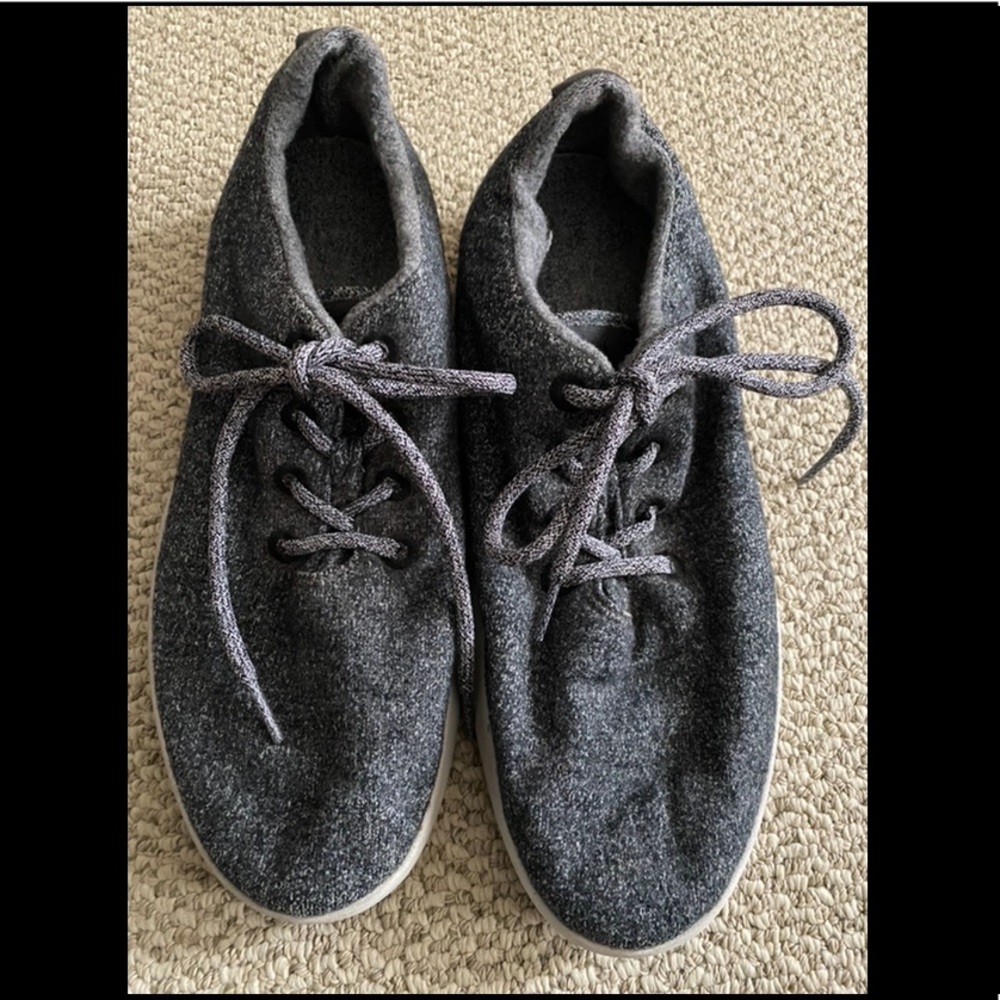 Like new gray Mens Allbirds Wool Runners, Size 11
